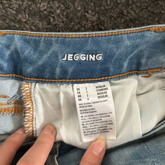 American Eagle Stretchy Jegging Jeans - Picture 7 of 8